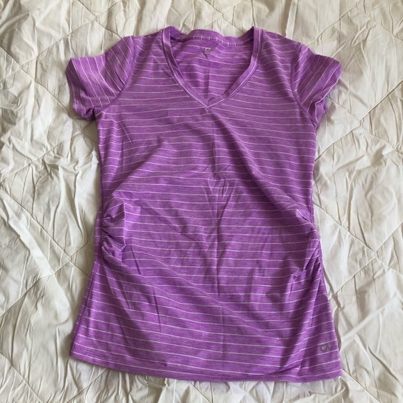 GAP maternity t-shirts x2 - Picture 3 of 4